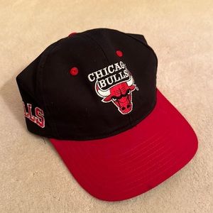 NBA Official Retro 90s SnapBack Chicago Bills Hat